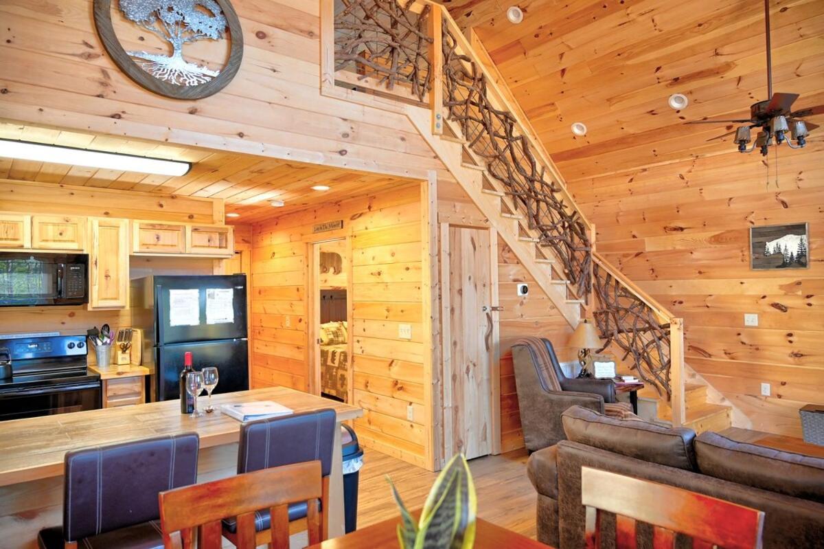 Twin Oaks Cabin Брайсон-Сити Экстерьер фото