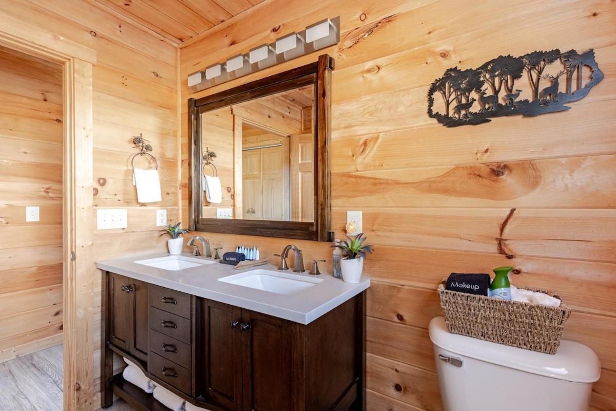 Twin Oaks Cabin Брайсон-Сити Экстерьер фото